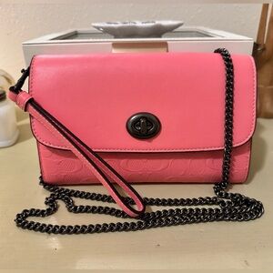 SOLD‼️ Coach Clutch Crossbody